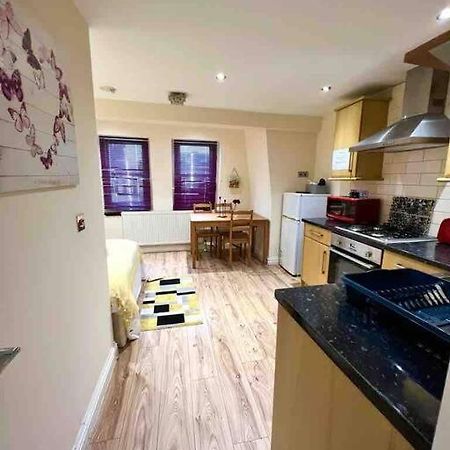 Cosy One Bedroom Flat In Central Londra Exterior foto