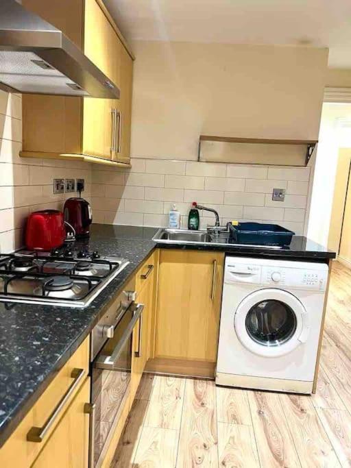 Cosy One Bedroom Flat In Central Londra Exterior foto